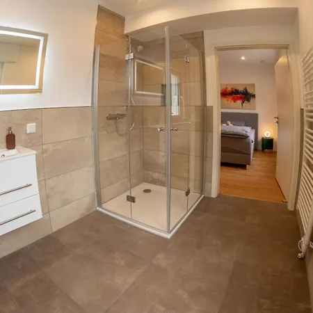 S-rooms Zimmervermietung 1,2 Lejlighed *